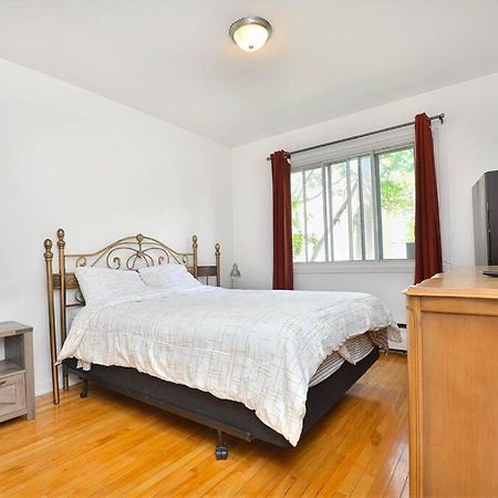 Coquette 3.5 Pour 4 Personnes Appartement Montréal Buitenkant foto