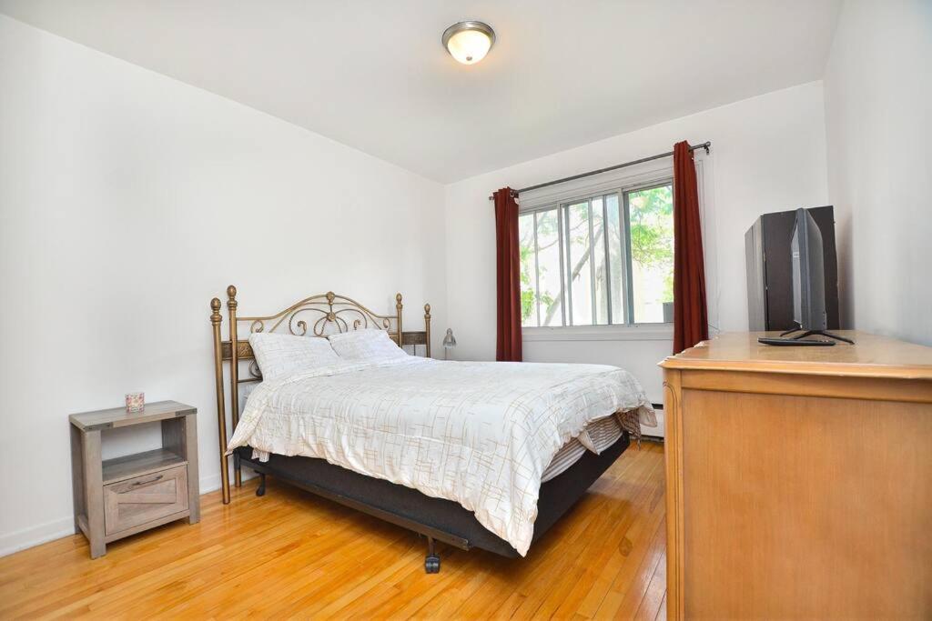 Coquette 3.5 Pour 4 Personnes Appartement Montréal Buitenkant foto
