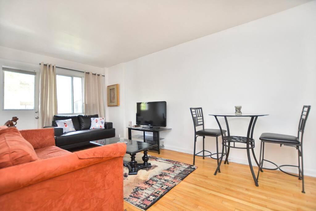 Coquette 3.5 Pour 4 Personnes Appartement Montréal Buitenkant foto